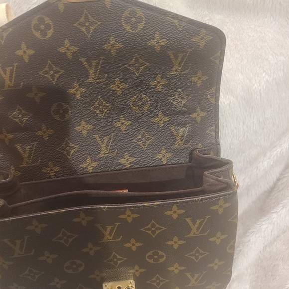 🎁 BRAND NEW LOUIS VUITTON POCHETTE METIS PURCHASED 12/21 - Picture 15 of 15